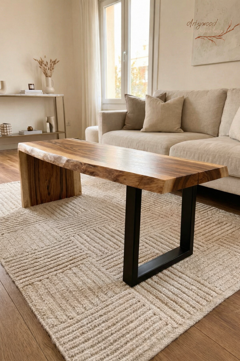 שולחן מעץ "מונקיפוד" טבעי