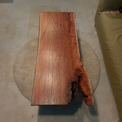 שולחן סלון אקליפטוס "קצוות טבעיים"